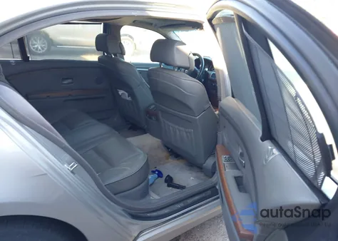 2006 BMW 750Li z USA, uszkodzony, nr VIN WBAHN83536DT39120